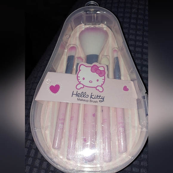 🆕Hello Kitty Make-up Brush Set. - Picture 5 of 5